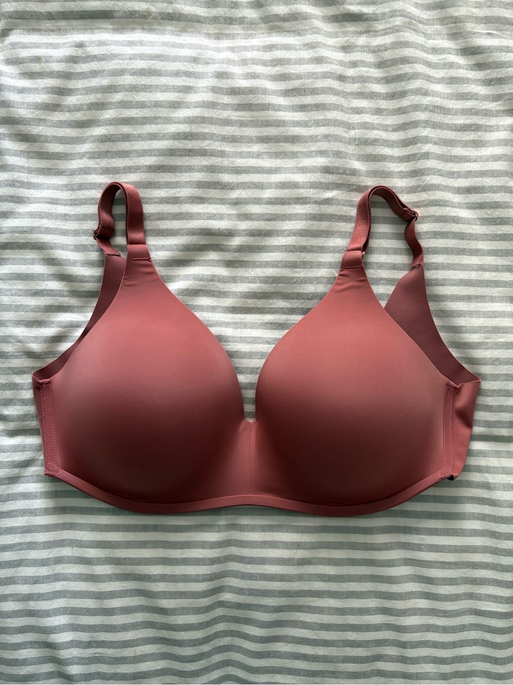 Soma Vanishing Wireless bra